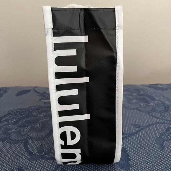 Lululemon white & black small reusable tote bag - Picture 5 of 6